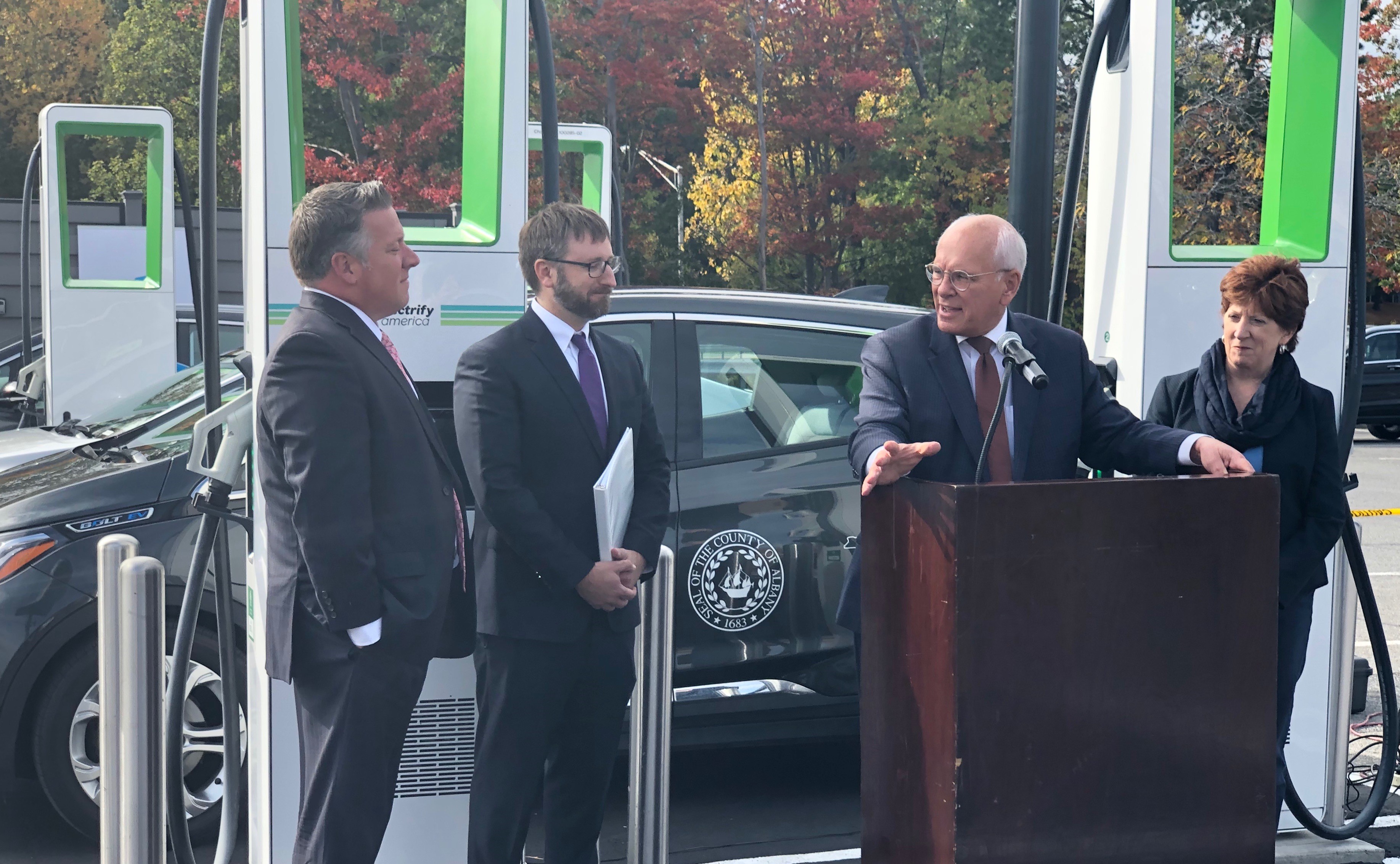 The United States unveils $5 billion plan for electric vehicle charging  infrastructure